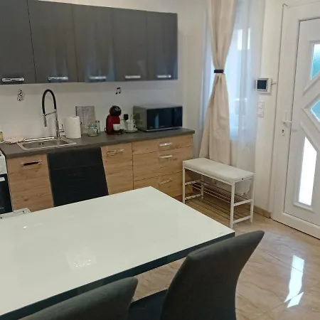 Hangjegy Apartman *